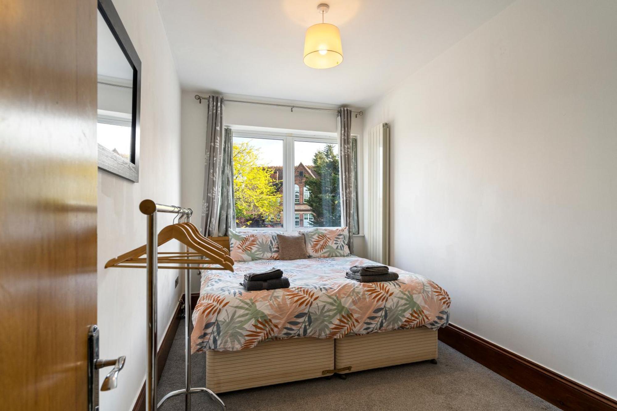 Modern 2 Bedroom Apartment In Mitcham, London المظهر الخارجي الصورة